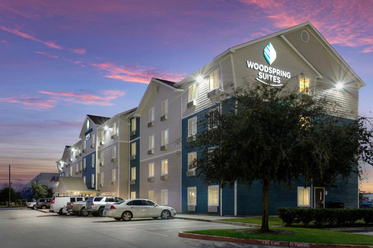 Otel Woodspring Houston I-45 Airtex